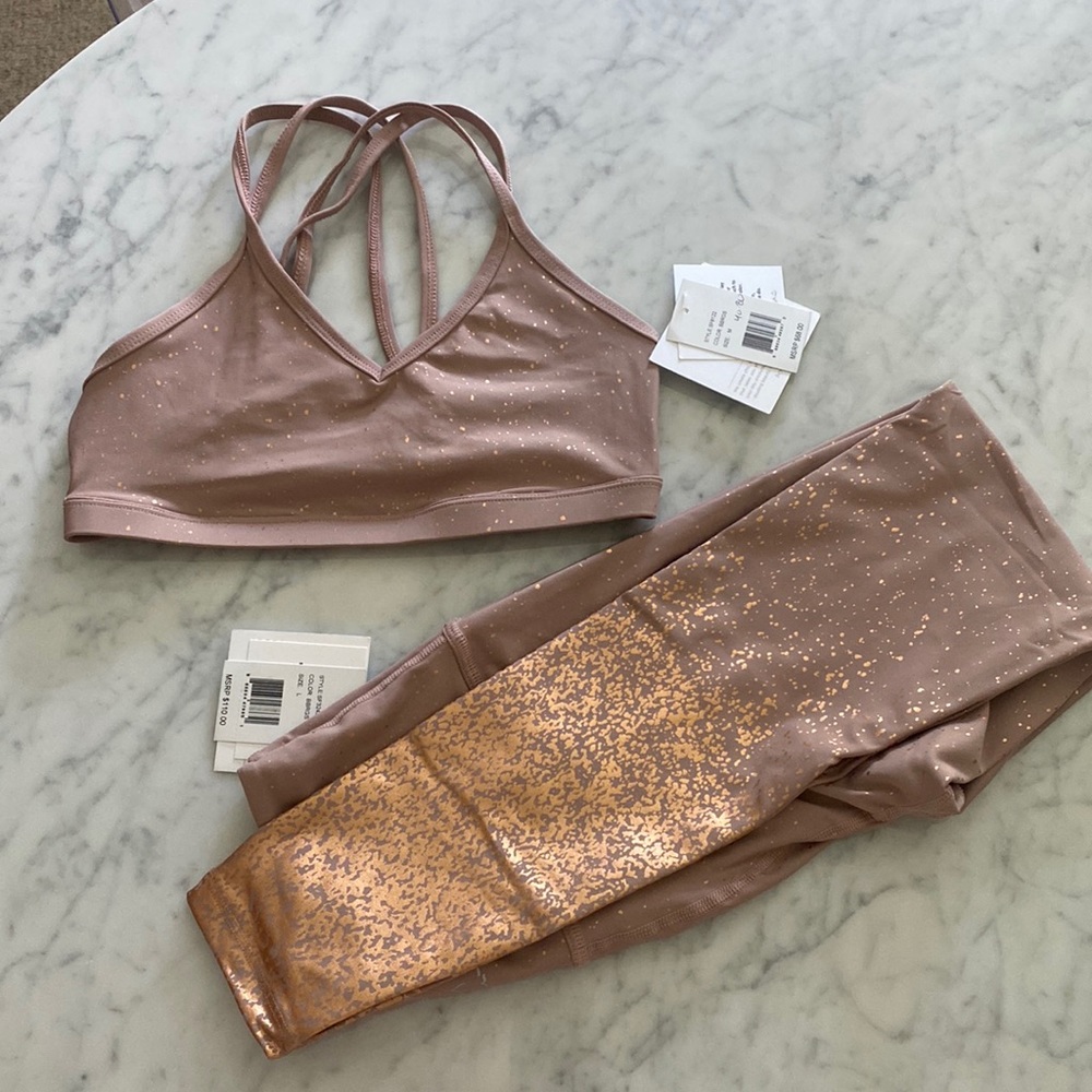 Beyond Yoga Rosegold ombré shimmer top M